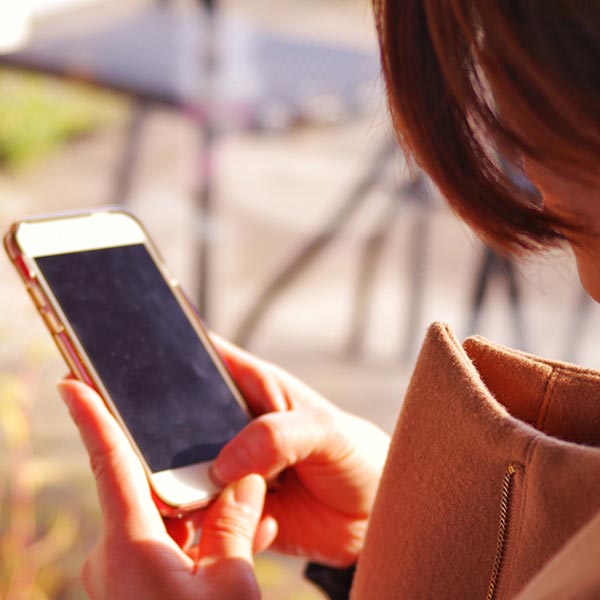 旅行先でも、いつもの新聞